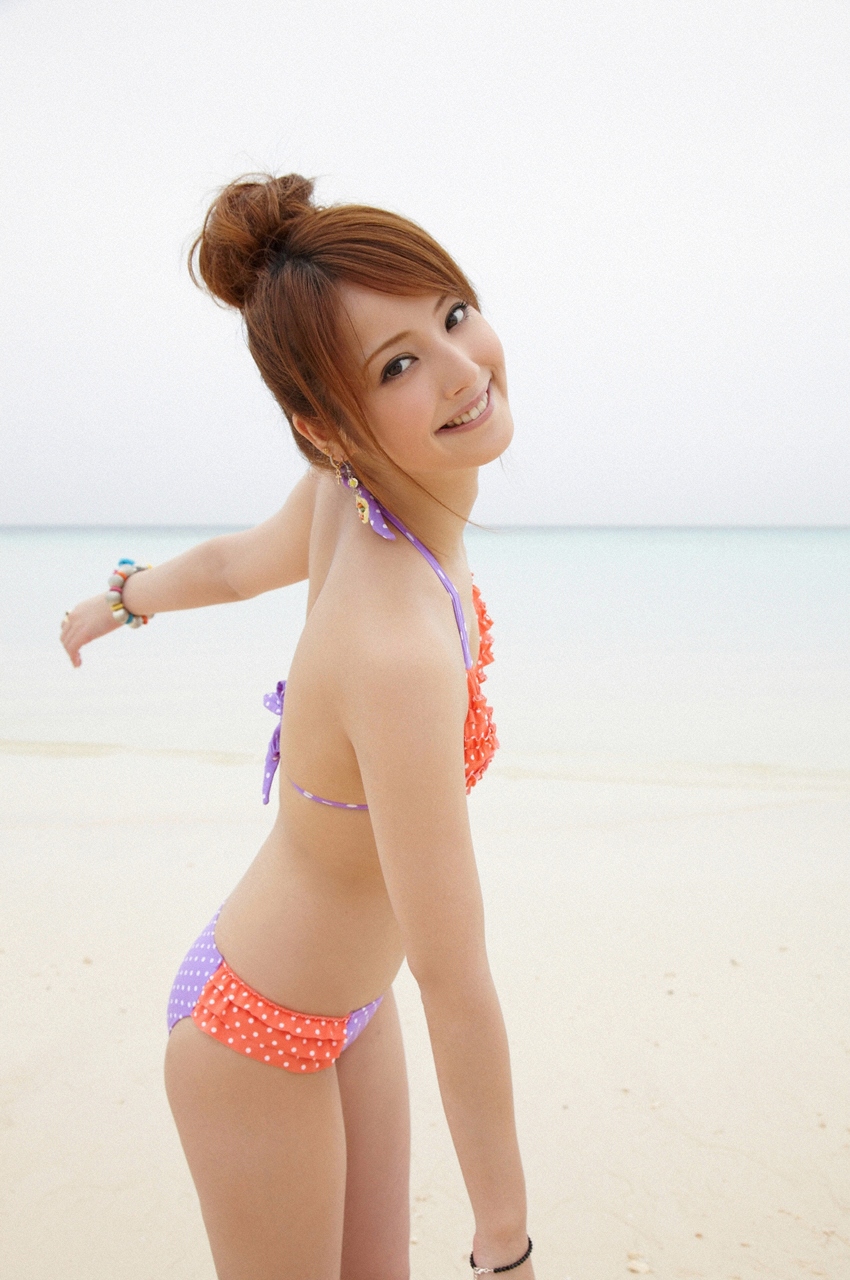 色んな水着を着こなす 佐々木希 さんの高画質な画像をまとめました 写真まとめサイト Pictas